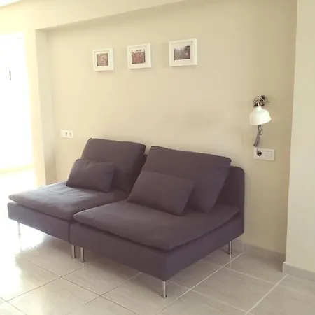 Lovely Three Bedroom Wifi Near Beach Valencia