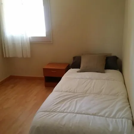 Lovely Three Bedroom Wifi Near Beach Valencia