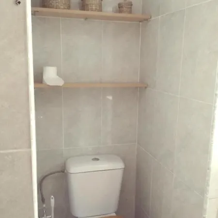 Lovely Three Bedroom Wifi Near Beach Valencia